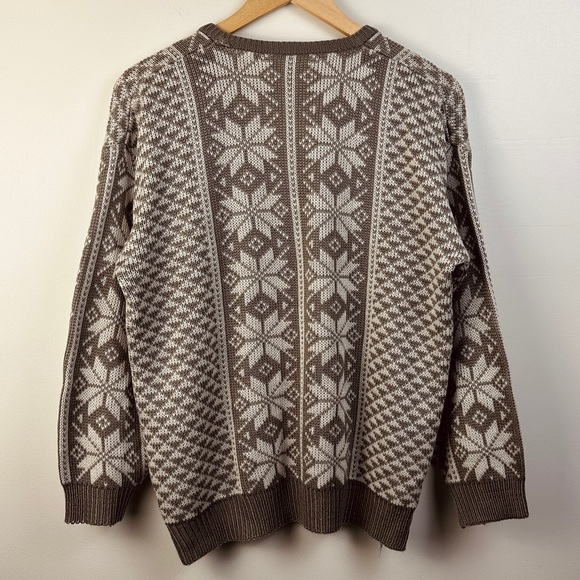 Vintage V-Neck Grandpa Sweater - Lightweight - Size L - Picture 3 of 6